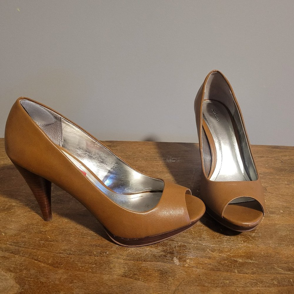 Style & Co brown heels, size 8.5